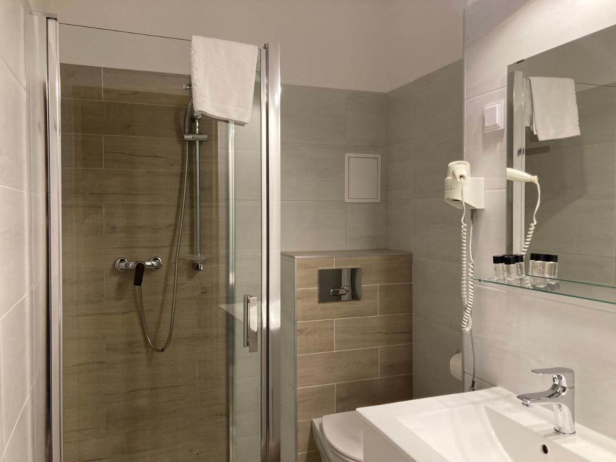 Karat Bed and Breakfast Warszawa Eksteriør billede