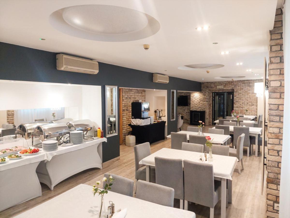 Karat Bed and Breakfast Warszawa Eksteriør billede