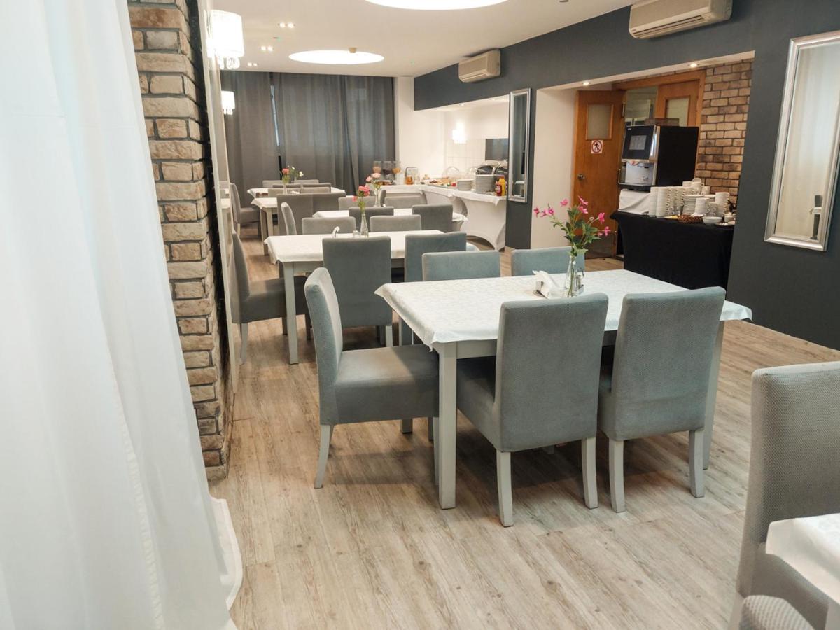 Karat Bed and Breakfast Warszawa Eksteriør billede