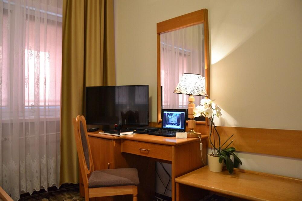 Karat Bed and Breakfast Warszawa Eksteriør billede