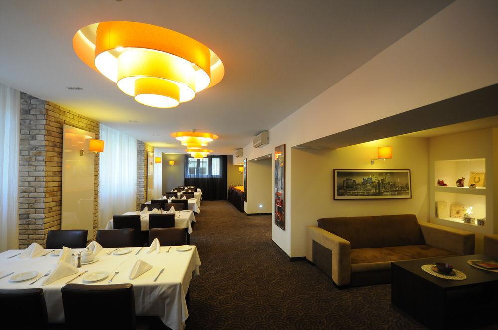 Karat Bed and Breakfast Warszawa Eksteriør billede
